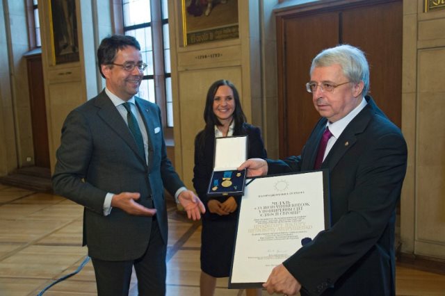 9245 317_Joppen_sRGB